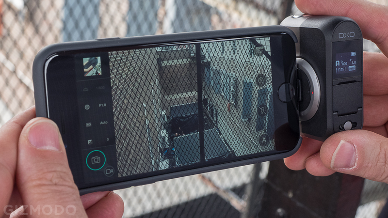 Illustration for article titled This Could Be Best Way Yet of Turning Your iPhone Into a Kickass Camera
